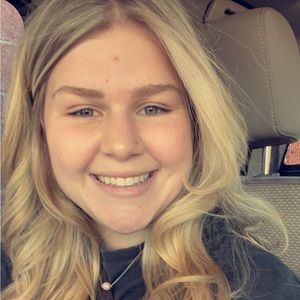 Meet your Posher, Abby